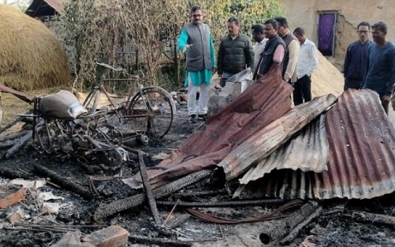 Miscreants set fire to Congress leader’s home in Kalyanpur Miscreants set fire to Congress leader’s home in Kalyanpur